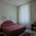 Moderno Hotel 3*