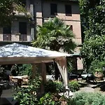 Moderno Hotel 3*
