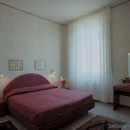 Moderno 호텔 3*