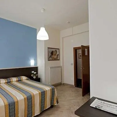 Moderno 3*