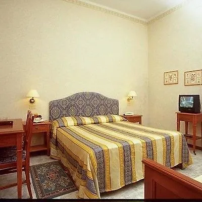 Moderno Hotel Siena