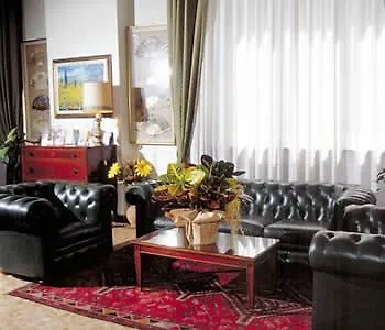 Moderno 3*