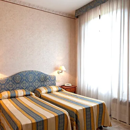 Moderno 호텔
